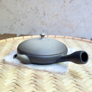 "Shibokyusu" Tokoname teakanna