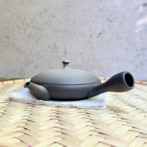 "Shibokyusu" Tokoname teakanna