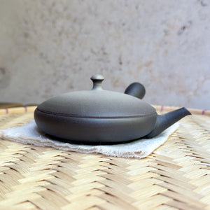 "Shibokyusu" Tokoname teakanna