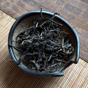 Jingmai Nanzuo Shai Hong – Napérlelt Yunnani Vörös Tea