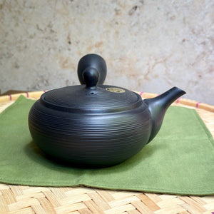 Fekete Tokoname kyusu teakanna