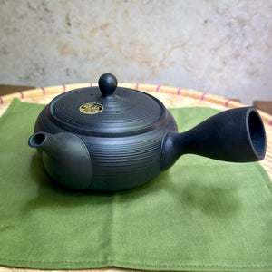 Fekete Tokoname kyusu teakanna