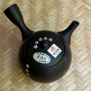 Fekete virágos kyusu teakanna