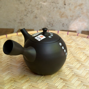 Fekete virágos kyusu teakanna