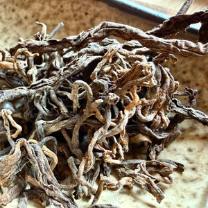 Jingmai 'nutty' shu puer