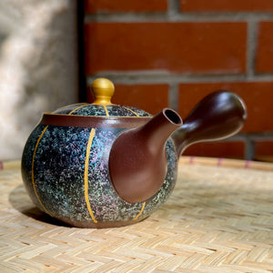Kézzel festett japán kyusu