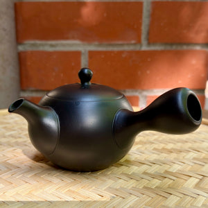 Kis fekete Tokoname kyusu kanna