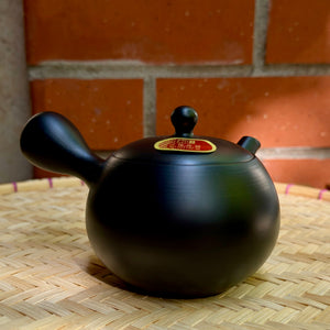 Kis fekete Tokoname kyusu kanna