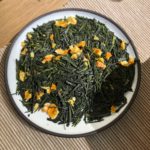 Yuzu sencha kellemesen citrusos, fűszeres, frissítő zöld tea.