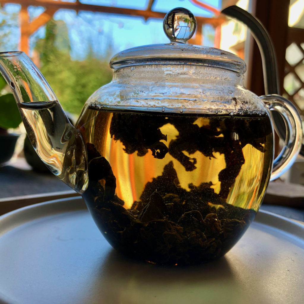 Amber gaba oolong. A light oolong with an extremely high Gaba content, a sweet, spicy taste.