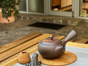 chocolate brown teapot from Japan